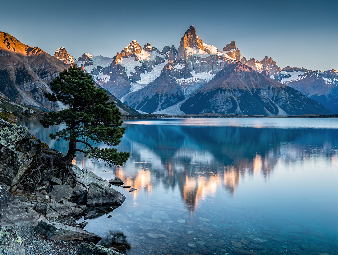 Southern Alps ridge in New Zealand